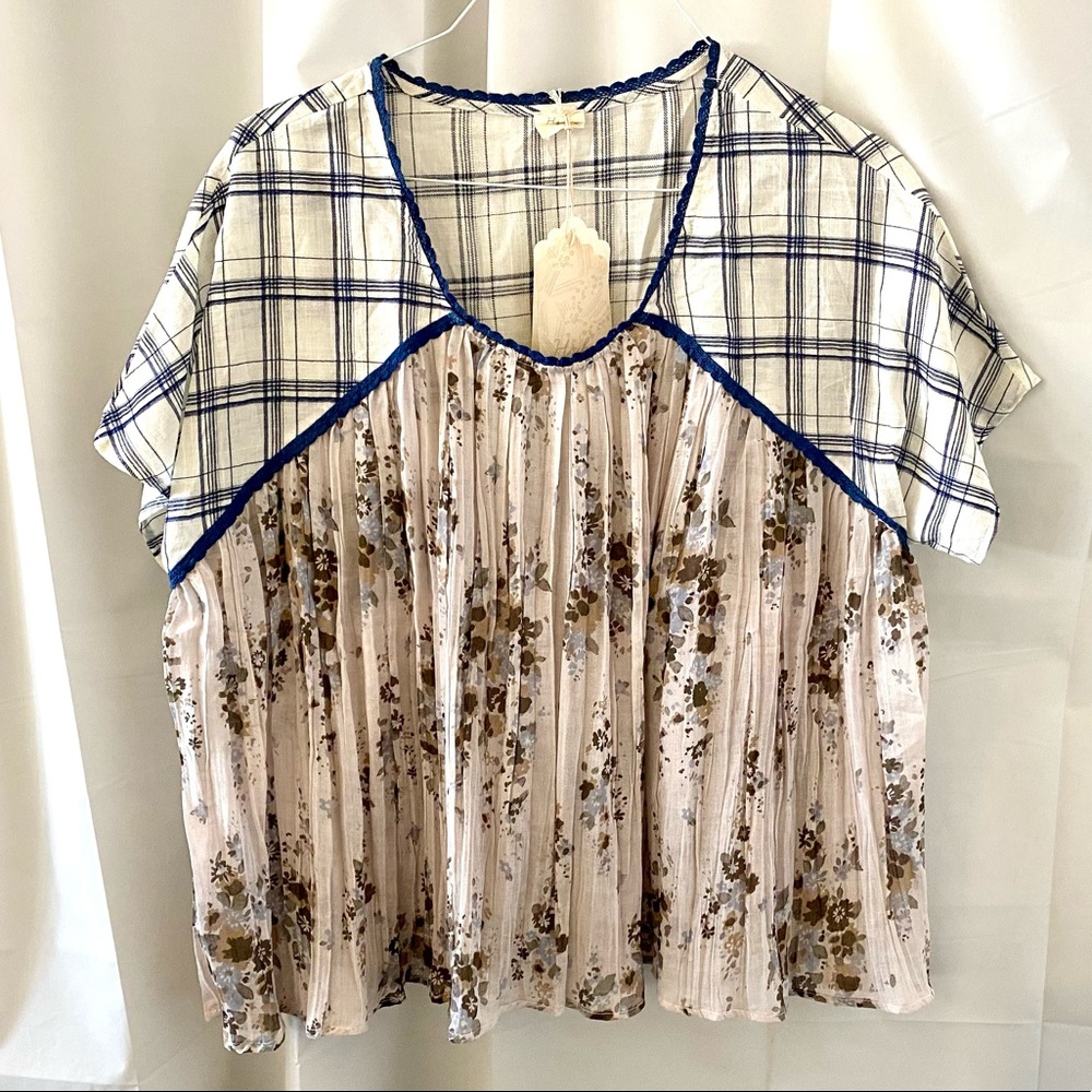 HYKU Floral Flowy Top